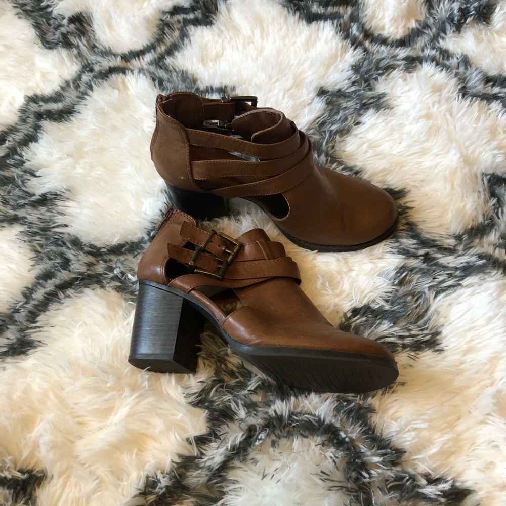 Close-toed booties.